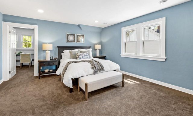 4867 N Berkeley BOULEVARD, Whitefish Bay, WI 53217