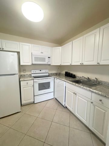 314 Saxony G, Delray Beach, FL 33446