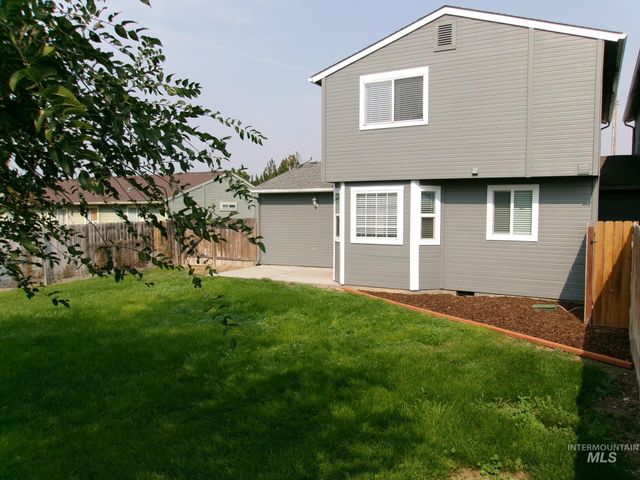 2807 Laurel Way, Nampa, ID 83686