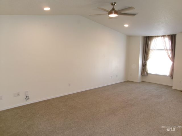 2807 Laurel Way, Nampa, ID 83686