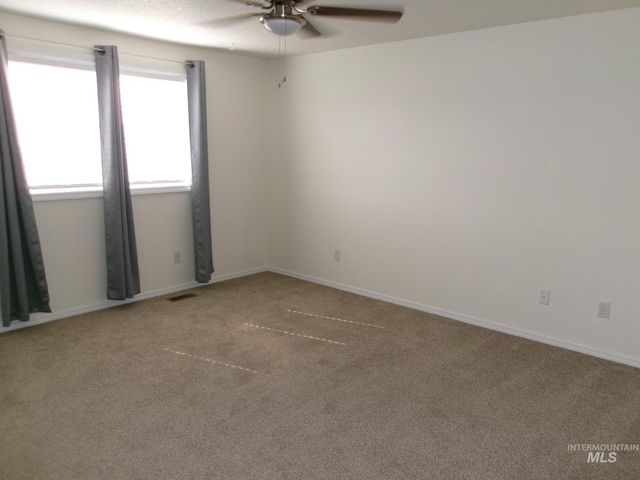 2807 Laurel Way, Nampa, ID 83686