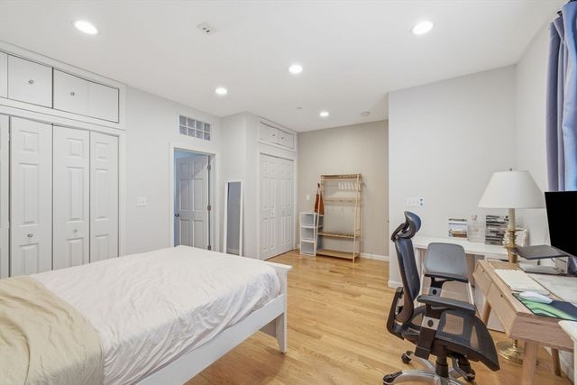 518 Main St 2, Medford, MA 02155
