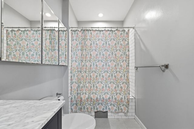 518 Main St 2, Medford, MA 02155