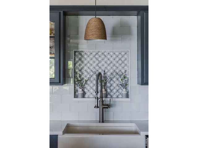 8589 Skyland Dr, Niwot, CO 80503
