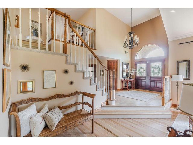 8589 Skyland Dr, Niwot, CO 80503