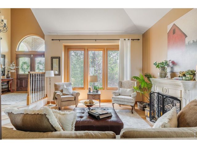 8589 Skyland Dr, Niwot, CO 80503