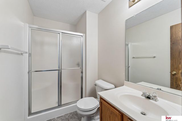17725 Chandler Street, Omaha, NE 68136