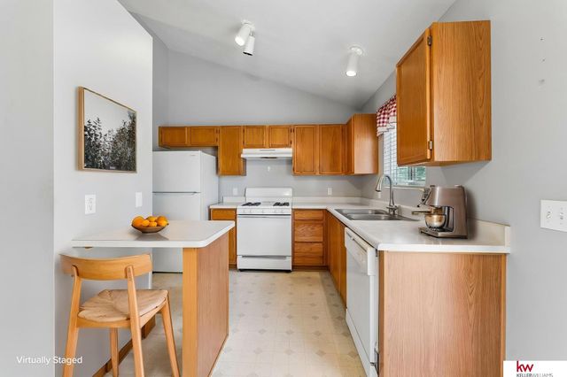 17725 Chandler Street, Omaha, NE 68136