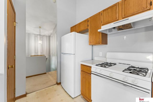 17725 Chandler Street, Omaha, NE 68136