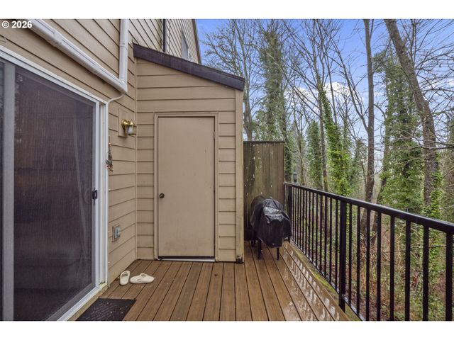 13949 BEAVERCREEK Rd 114, Oregon City, OR 97045
