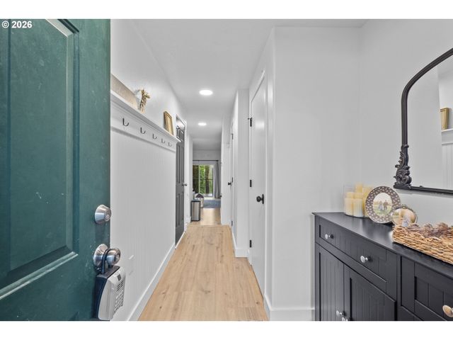 13949 BEAVERCREEK Rd 114, Oregon City, OR 97045