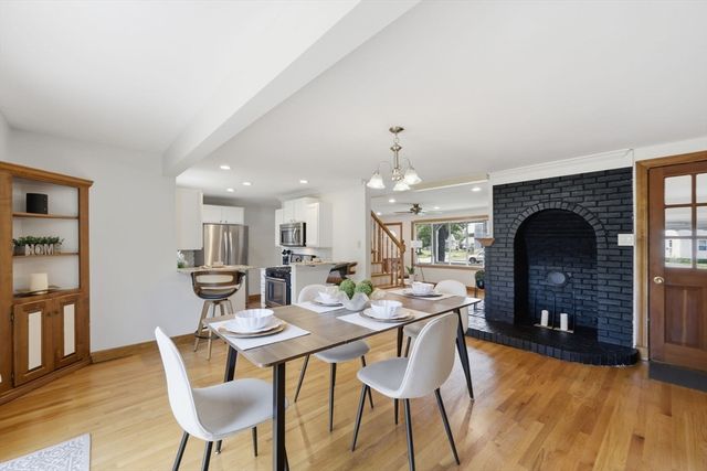 55 South Street, Easthampton, MA 01027