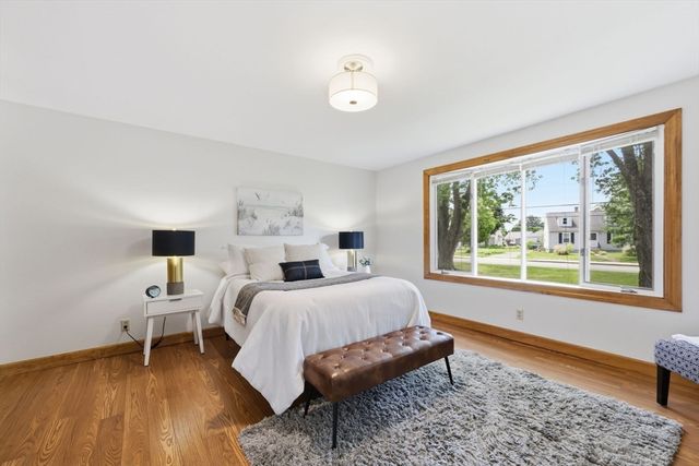 55 South Street, Easthampton, MA 01027