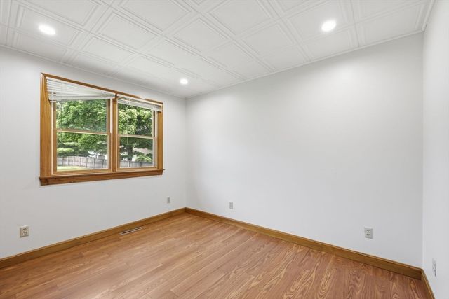 55 South Street, Easthampton, MA 01027