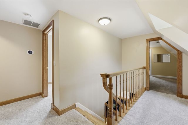 55 South Street, Easthampton, MA 01027