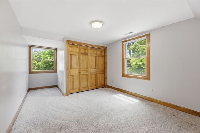 55 South Street, Easthampton, MA 01027