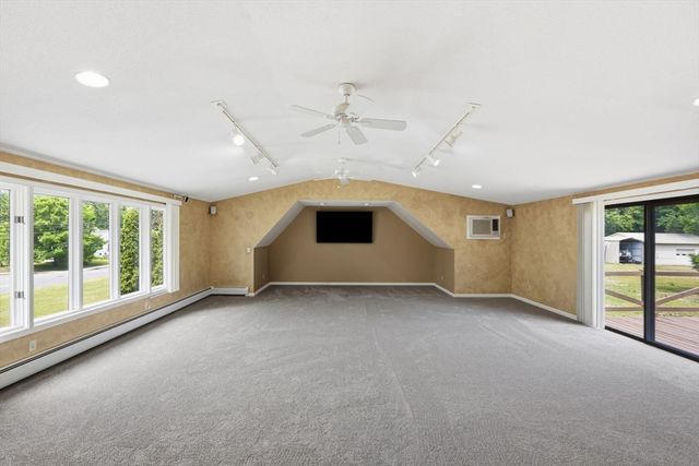 55 South Street, Easthampton, MA 01027