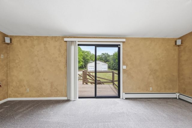 55 South Street, Easthampton, MA 01027