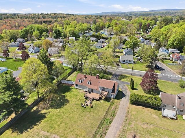 55 South Street, Easthampton, MA 01027