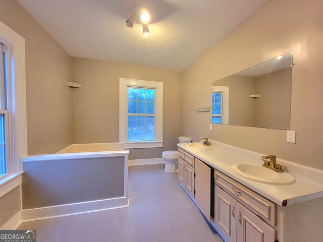 202 E Railroad Street, Valley, AL 36854