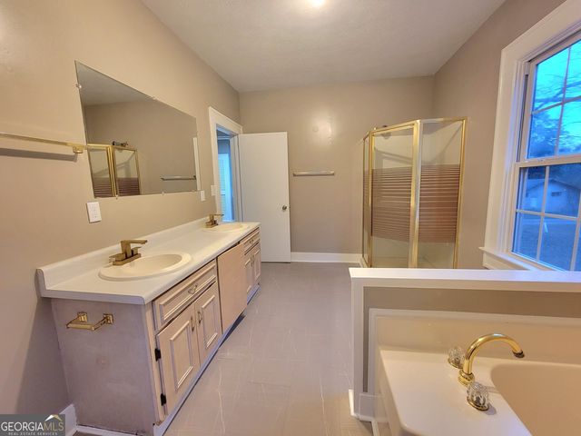 202 E Railroad Street, Valley, AL 36854