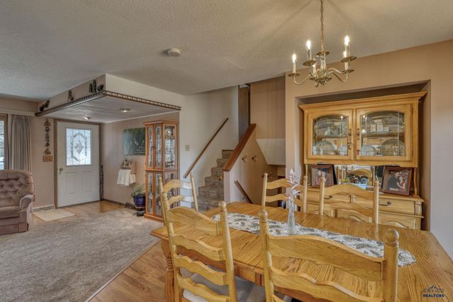 2620 TOMAHAWK DR, Rapid City, SD 57701