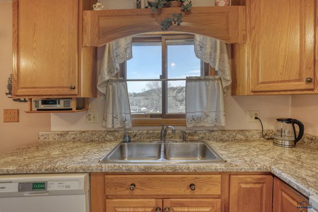 2620 TOMAHAWK DR, Rapid City, SD 57701