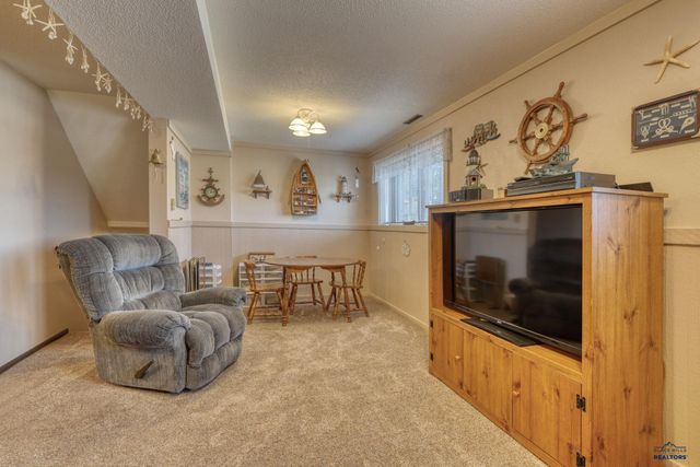 2620 TOMAHAWK DR, Rapid City, SD 57701