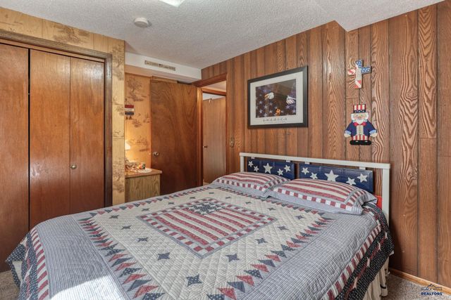 2620 TOMAHAWK DR, Rapid City, SD 57701