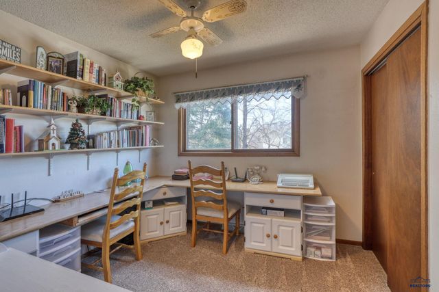 2620 TOMAHAWK DR, Rapid City, SD 57701