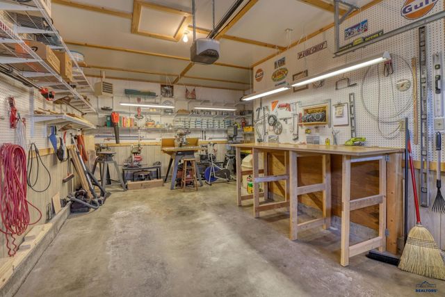 2620 TOMAHAWK DR, Rapid City, SD 57701