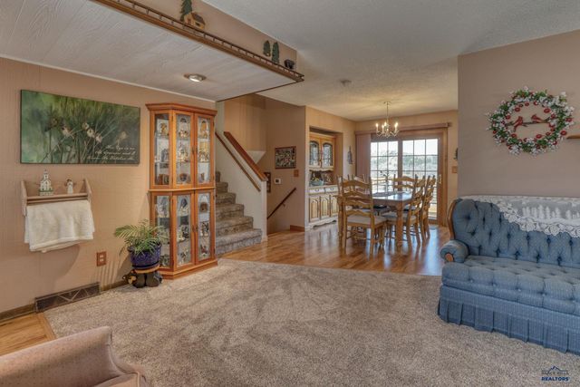 2620 TOMAHAWK DR, Rapid City, SD 57701