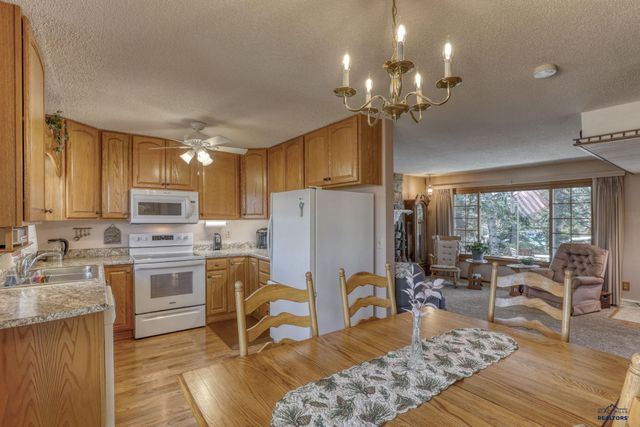 2620 TOMAHAWK DR, Rapid City, SD 57701