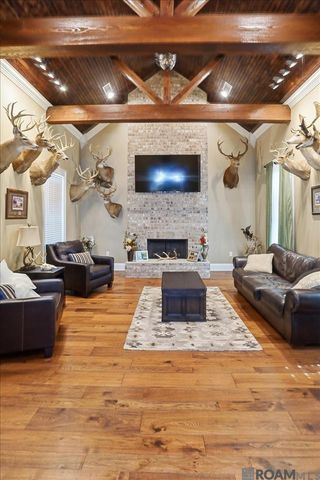 215 Burkett Ln, Denham Springs, LA 70706