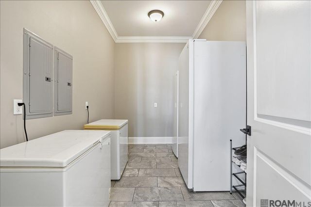 215 Burkett Ln, Denham Springs, LA 70706