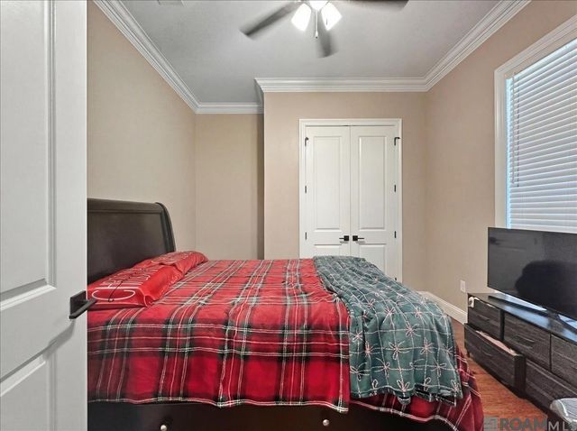 215 Burkett Ln, Denham Springs, LA 70706