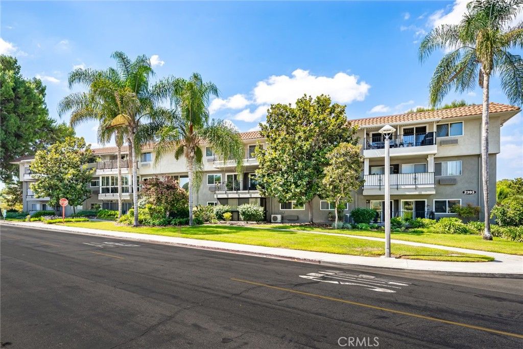 2393 Via Mariposa West 2F, Laguna Woods, CA 92637 — photo 3