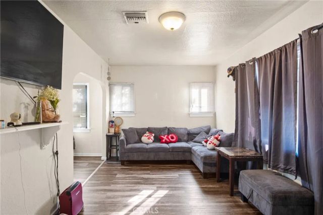 3420 Comer Avenue, Riverside, CA 92507