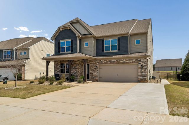 177 Falls Cove Drive, Troutman, NC 28166