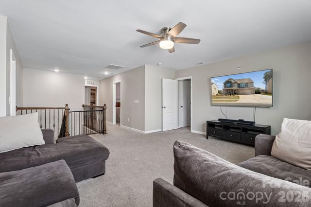 177 Falls Cove Drive, Troutman, NC 28166