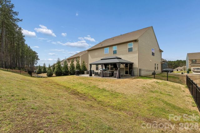 177 Falls Cove Drive, Troutman, NC 28166
