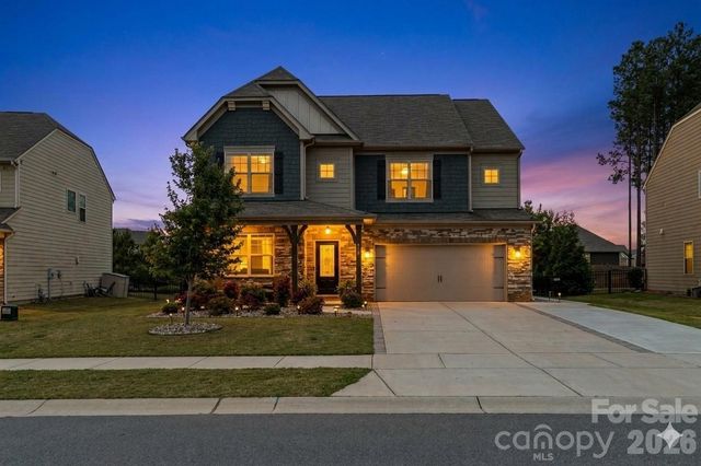 177 Falls Cove Drive, Troutman, NC 28166