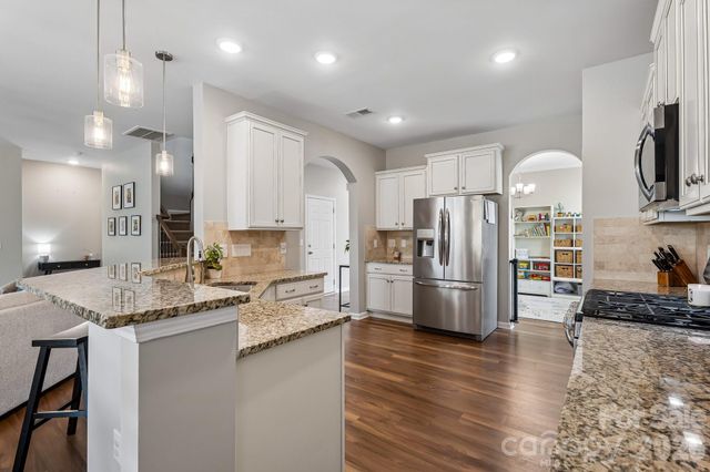 177 Falls Cove Drive, Troutman, NC 28166