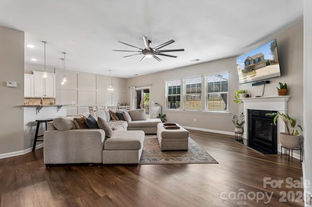 177 Falls Cove Drive, Troutman, NC 28166