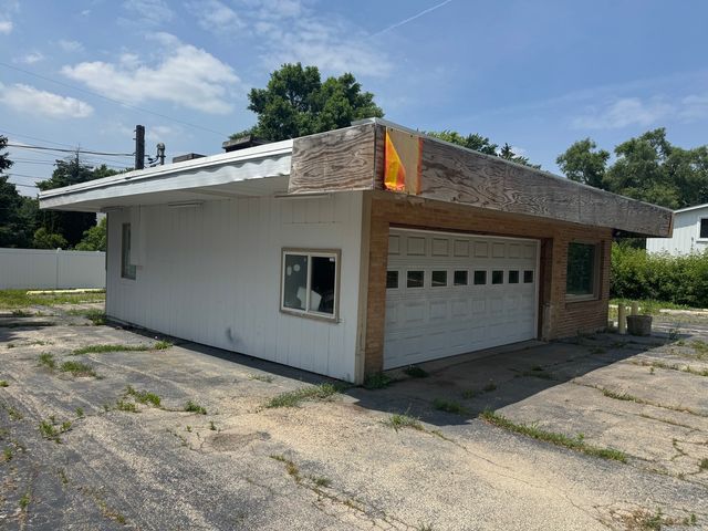 227 Sycamore Road, Genoa, IL 60135