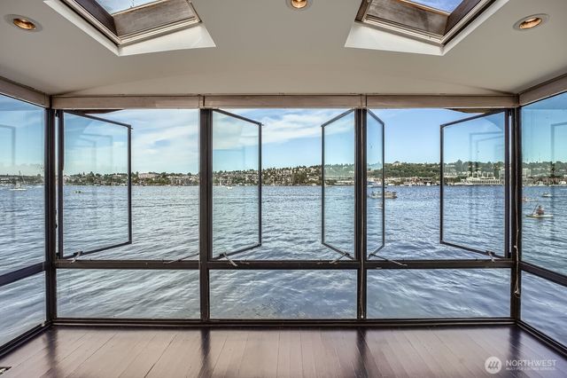 2040 Westlake Avenue N #26, Seattle, WA 98109