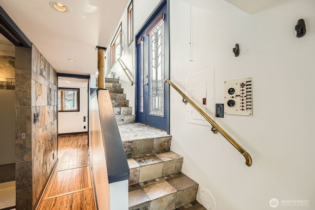 2040 Westlake Avenue N #26, Seattle, WA 98109