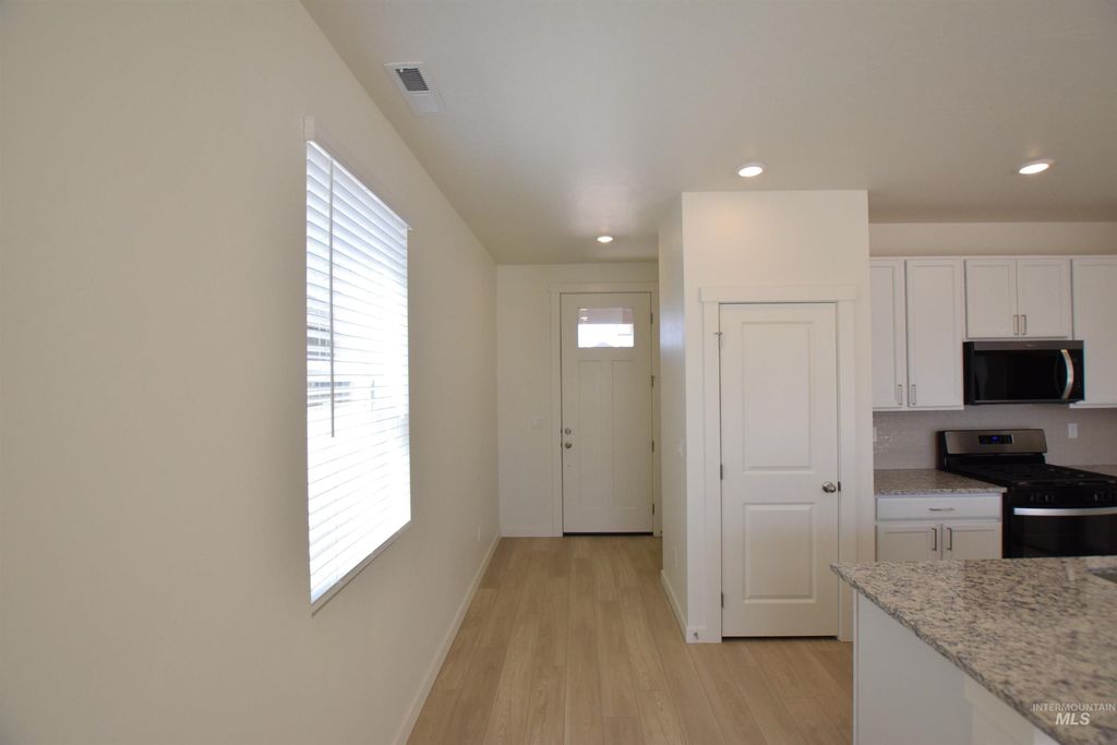 4589 E Vera Cruz St, Nampa, ID 83687 photo 10