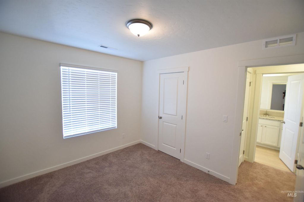 4589 E Vera Cruz St, Nampa, ID 83687 photo 11