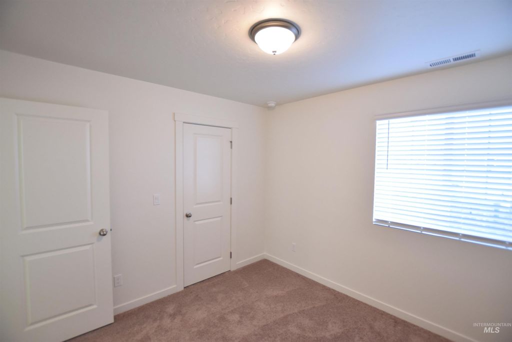 4589 E Vera Cruz St, Nampa, ID 83687 photo 12